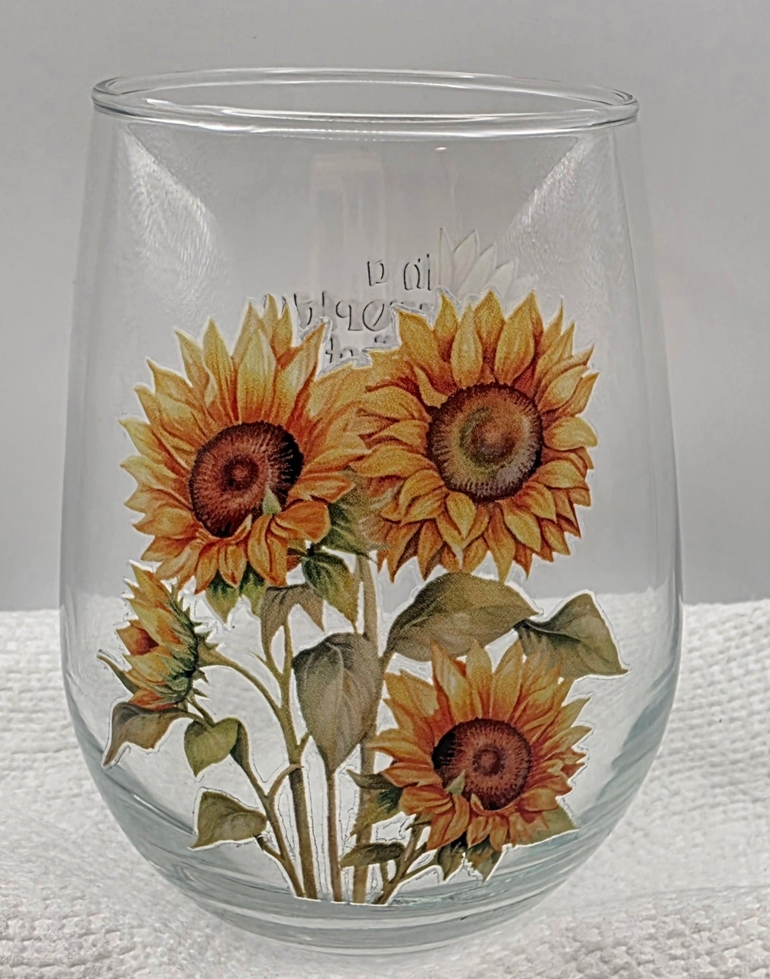 16oz Stemless Wine Tumbler "In a World Full of Roses be a Sunflower"
